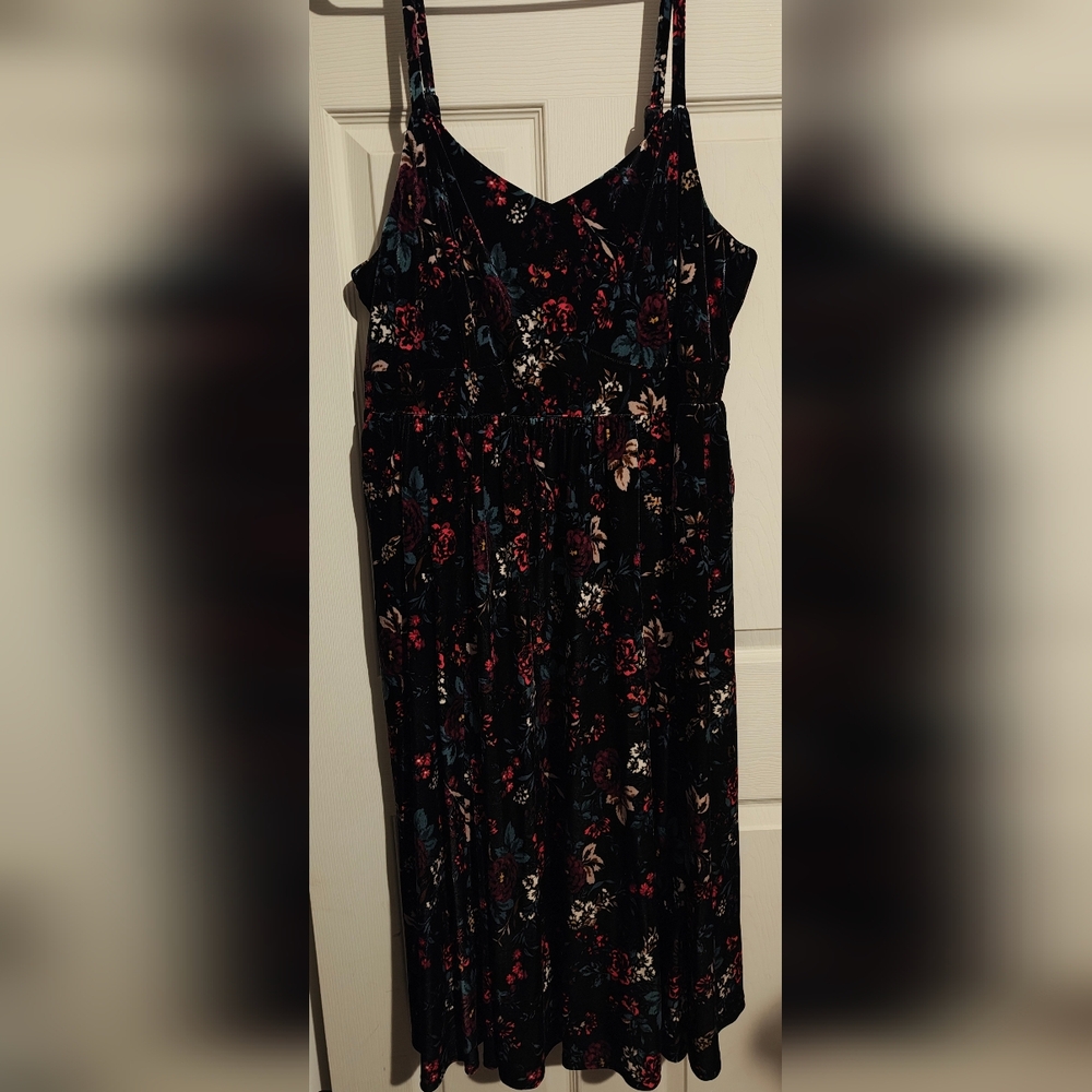 Torrid Midi Velvet Skater Dress With Pockets! - Picture 4 of 8